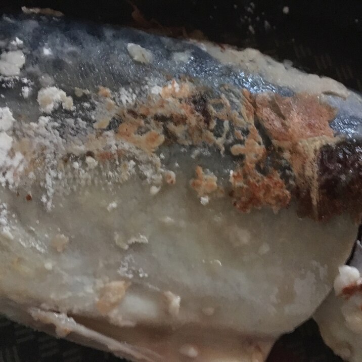 鯖のガーリック塩バター焼き